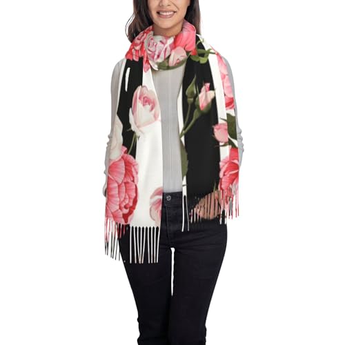Foulards et écharpes à franges pour égayer une tenue sombre avec des motifs fleurs