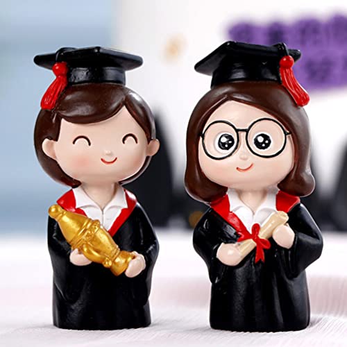 Amosfun Graduation Cupcake Toppers Cake Decoration Ornaments Graduation Party Cake Decor Graduate Boy And Girl Cake Toppers Resin Doll Tabletop Decor #TOP2