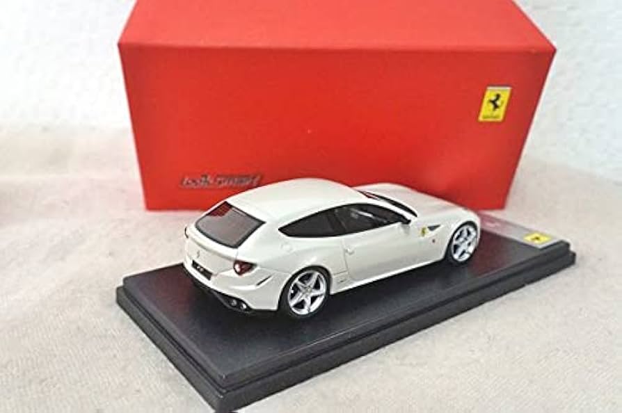 Amazon | Look Smart フェラーリ FF 1/43 ミニカー 白 ルックスマート