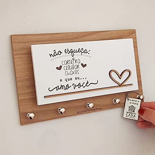 Porta Chaves Momento Casa Amo Você Amadeirado e Branco Ref 0162