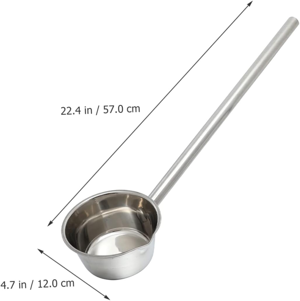 Large Capacity Stainless Steel Ladle with Long Handle Ergonomic Water Scoop for Kitchen and Garden Use Non Slip Design Protects Hands From Heat for Household and Gift