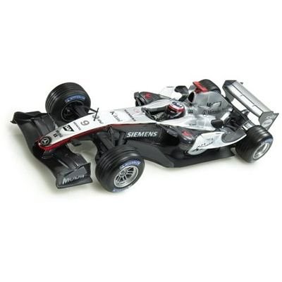 Hot Wheels 1:18 - 2 - Modellauto - Mclaren mp 4/17D Renault R24 - Kimi Räikkönen Jarno Trulli