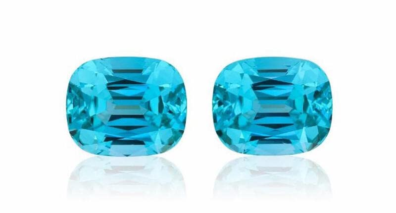 Zircon bleu naturel de 3,55 carats le cadeau en pierre précieuse idéal pour homme et femme