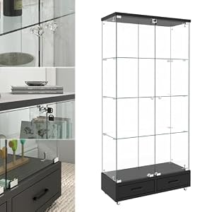 ショーケース 全面強化ガラスコレクションケース 5mm防爆・透明・LED照明・耐摩耗・耐衝撃・傷つきにくい、密閉防塵の両開きドア・大容量引き出し・鍵・可動式キャスター付き、4段収納棚・防犯 本・美術品 コレクションラック 棚 リビング...