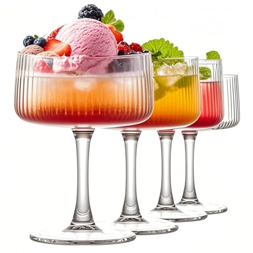 MYKAGS Lot de 4 Verres à Martini, 240ml Coupe Ribbed Set de verre, Vintage Martini verres Classique cocktail verrerie, bar boissons parfait pour les cocktails vin champagne