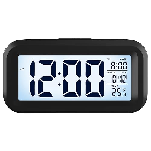 APM Snooooze   Reloj Despertador Digital para Dormitorio, Reloj de Escritorio con Pilas, Alarma Digital con luz Nocturna Inteligente, Pantalla 12/24H   C°/F°   Fecha, para Ado, Adulto y Niño, Negro