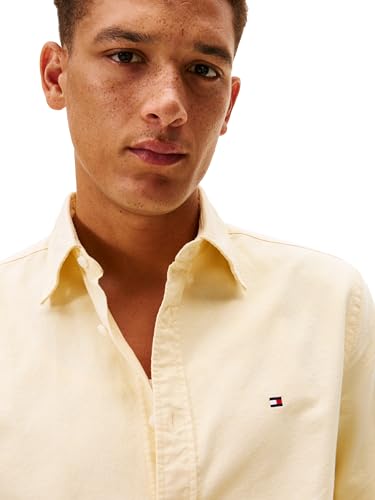 Image of Tommy Hilfiger Men's Long Sleeve Oxford Shirts in Regular Fit, Men's Button Down Shirts, Also Available in Big and Tall