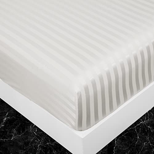 Yearning 5Pcs White Silk Stripes Soft Comforter Set Sexy Luxury Ultra Soft Microfiber Bedding, Light Weighted Quilt King, Fitted Sheet, Flat Sheet With 2 Matching Pillow Bed-In-Bag #TOP7