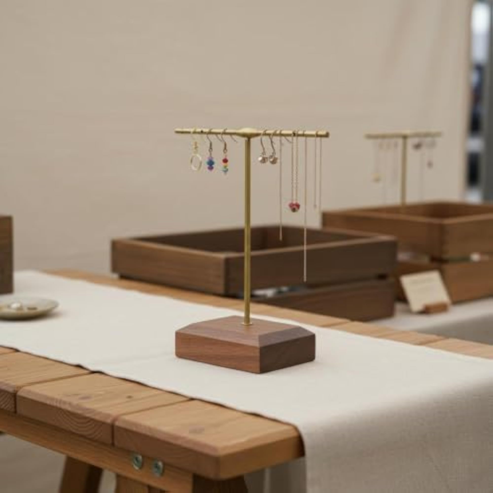 Folding Screen Jewelry Display Rack, Walnut Wood
