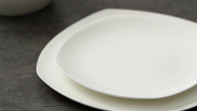 Amazon.com | Stone Lain Willow Bone China 12-Piece Square