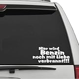 2 Stück Auto Aufkleber – Hier wird Benzin noch mit Liebe verbrannt Aufkleber – Lustiger Spruch Sticker für Auto, Motorrad, Heckscheibe, Tuning Deko(Weiß)