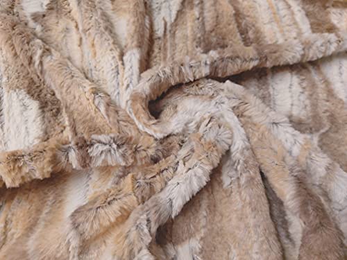 Tissu de luxe fausse fourrure beige pour plaid de canapé et ambiance cocooning
