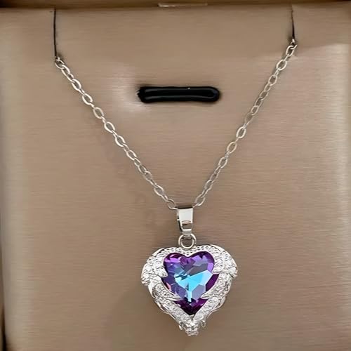 Collier pendentif cœur argenté et oxyde de zirconium, finition haute joaillerie