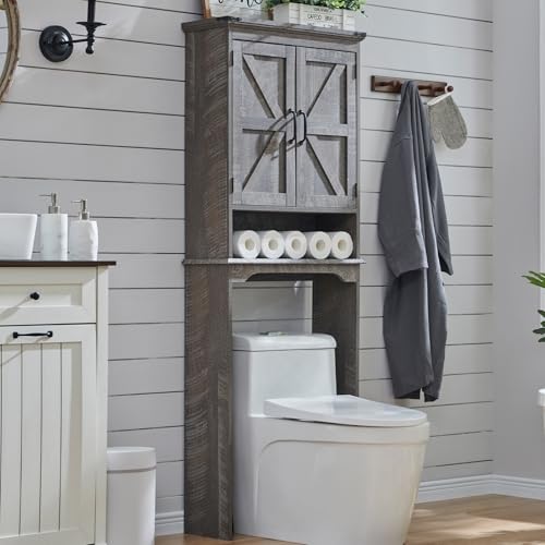 ACCOHOHO Armario de almacenamiento sobre el inodoro, gabinete de baño de granja con estante ajustable y puerta de granero, 67 pulgadas de alto sobre el estante del inodoro, color gris lavado