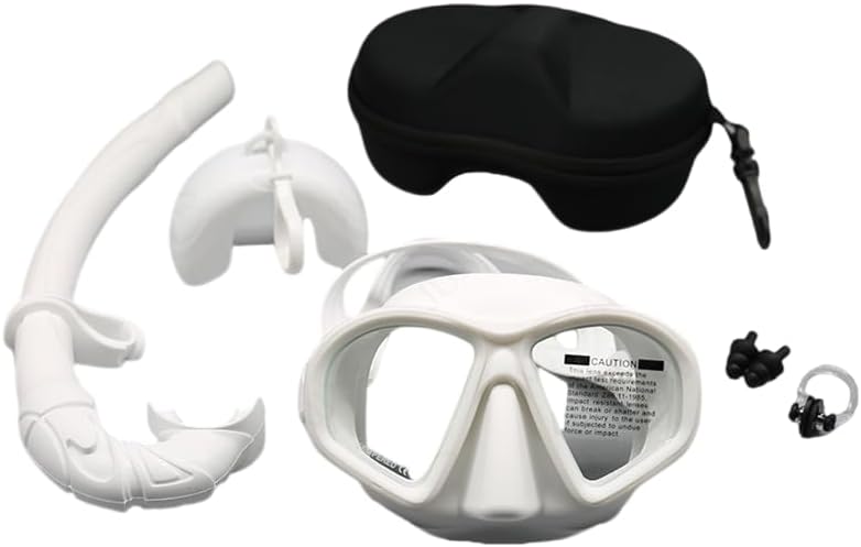 Low Capacity Free Diving Mask, Tempered Glass Snorkeling Mask with Bracket