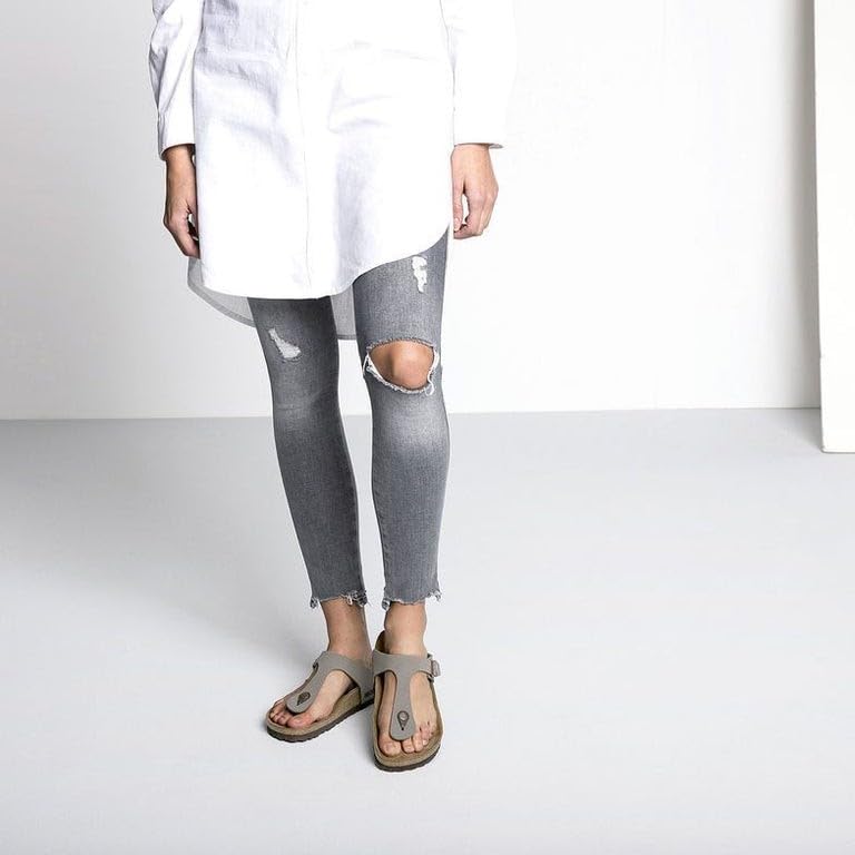 Image of Birkenstock Gizeh Unisex Leather Sandals