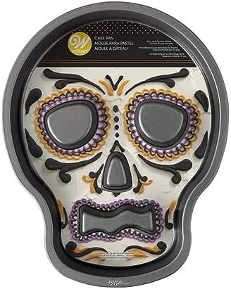 Wilton Halloween Antihaft-Kuchenform in Form eines Totenkopfes, 9,5 x 12-Zoll