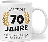 GRÖßE - Höhe 96 mm, Ø 80 mm, ca. 322 Gramm - Fassungsvermögen ca. 330 ml (11oz) mit großem Henkel für einen optimalen Griff. Die Lieferung erfolgt in einem stabilen Karton, perfekt zum Verschenken.