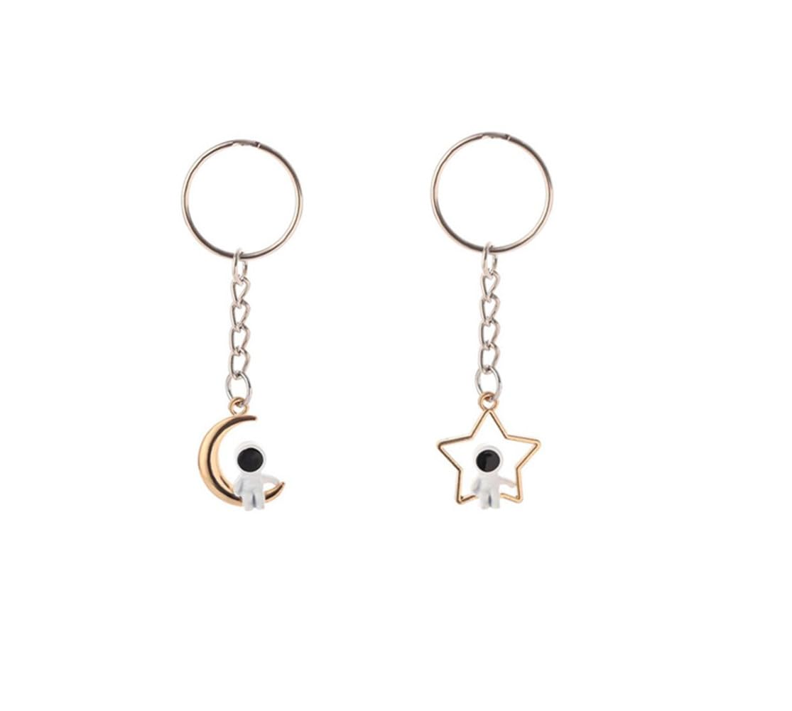 Shilipu Unisex Kids Black 2Pcs Creative Star Moon Astronaut Couple Keychain Sweet Romantic Jewelry Backpack Pendant Jewelry Accessories