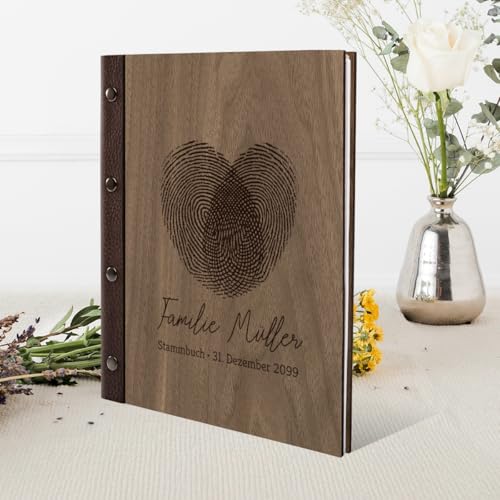 Stammbuch mit individueller Gravur aus Nussbaumholz