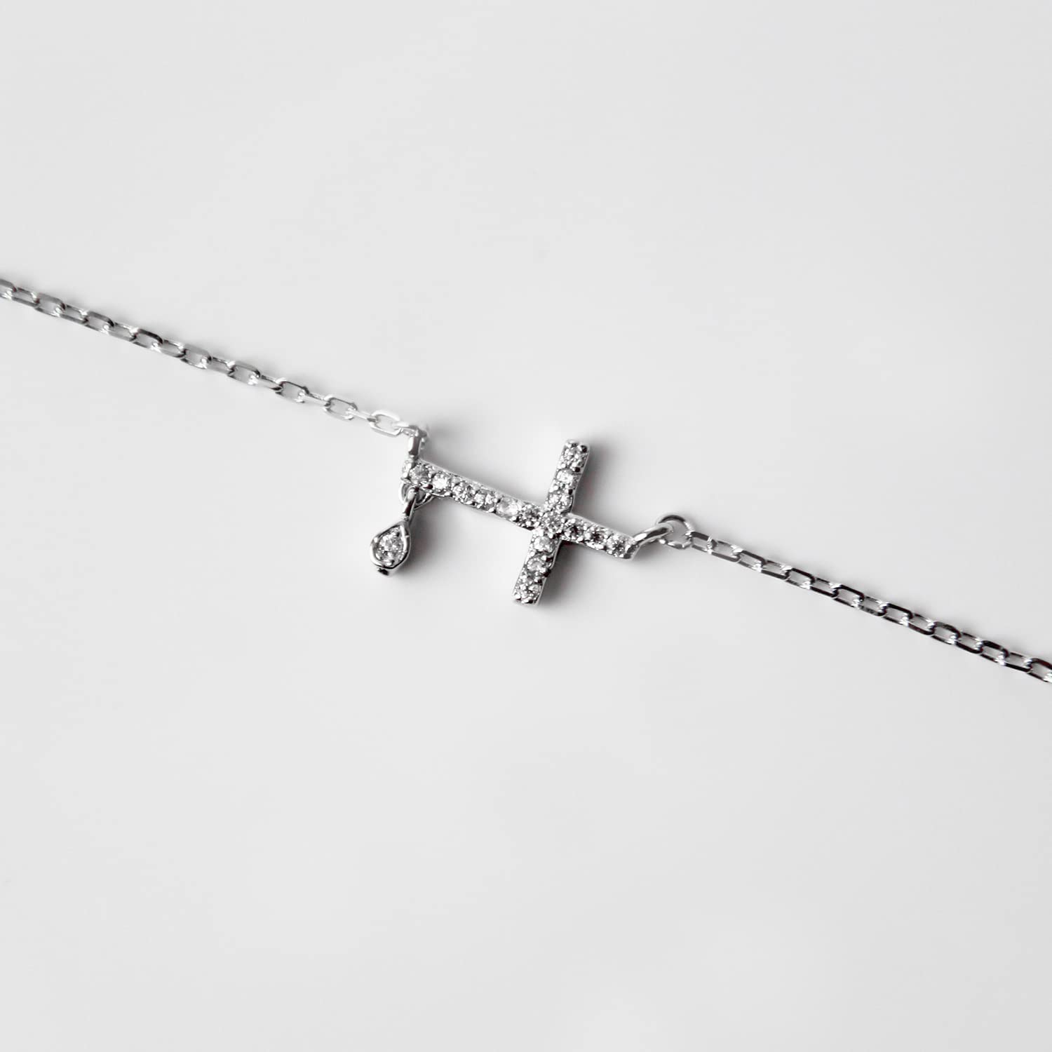 Bracciale con croce laterale per le donne Catena della Santa Croce Gioielli di fede cristiana Bracciale in argento Sterling con charm