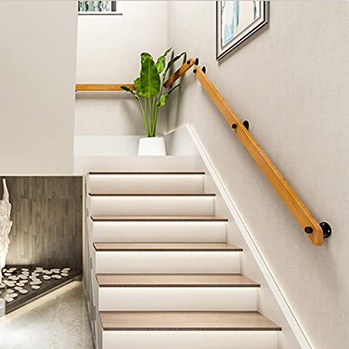 Rampe d'escalier antidérapante pour prévenir les chutes des personnes âgées à la maison