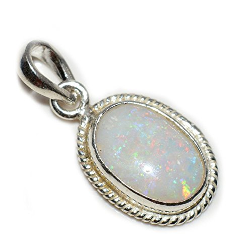 Pendentif opale ovale naturelle en argent 925 pour sublimer vos tenues