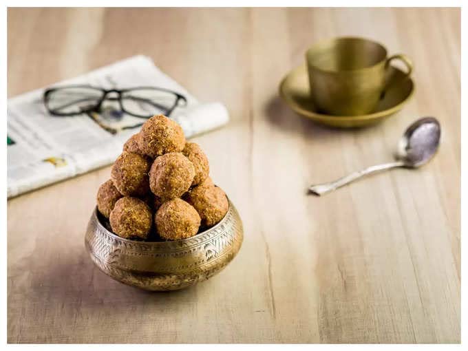 Image of Maa Mitahara Post Pregnancy Laddu with Flax Seeds | Traditional Ayurvedic Postpartum Energy Laddu | Lactation Support & Recovery Sweet for New Mothers (300g, Flax Seed)