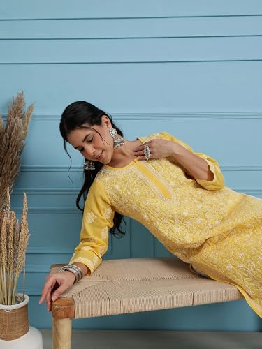 Image of Ada Women's Cotton Straight Fit Straight Hand Embroidered Lucknowi Chikankari Kurta Kurti A411165