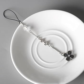 Amazon.co.jp: 君に届け 携帯ストラップ クローバー ペンダント 黒沼