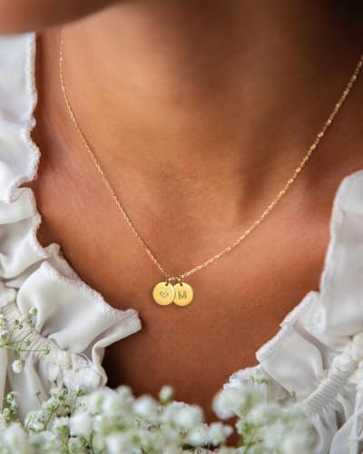 Collier initial cœur plaqué or 18k avec finition artisanale et maille délicate