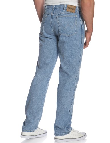Image of Wrangler Men's Rugged Wear Classic Fit Jean