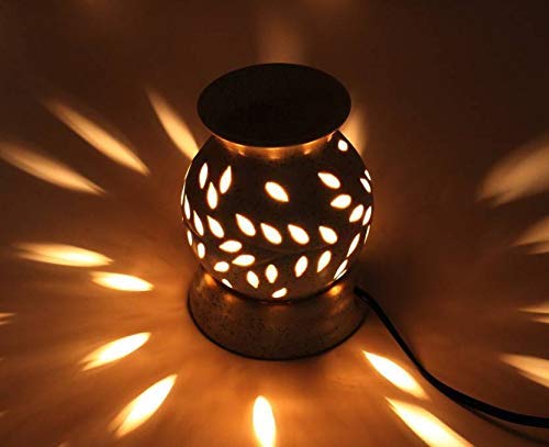 Lyallpur Stores Ceramic Aroma Electric Diffuser Pot Set with 10 ml Each Lemongrass, Jasmine, Lavender Fragrance Oil for Home, Table Decor, Office, Spa, Gym (Matki Shape , white )