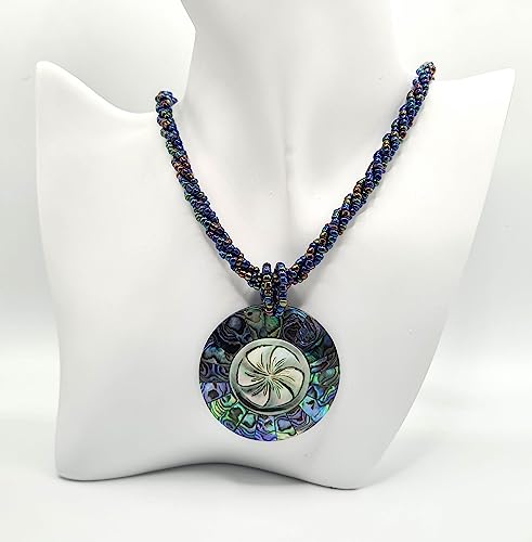 Round Iridescent Abalone Shell Necklaces for Women, Hand Crafted Natural Flower Mother of Pearl Necklace, Handmade Rainbow Color Beads Seashell Abalone Necklace Jewelry BA3104