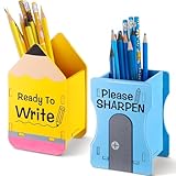 Design intéressant : le colis comprend deux porte-stylos en bois : un porte-stylo en forme de crayon et un taille-crayon. Ce n'est pas seulement un distributeur de crayons pour les salles de classe, mais peut également être utilisé pour organiser votre espace de travail personnel