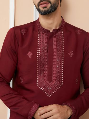 Image of See Designs Men's Long Sleeve Mandarin Collar Side Slit Off-White Embroidered Chanderi Silk Straight Kurta