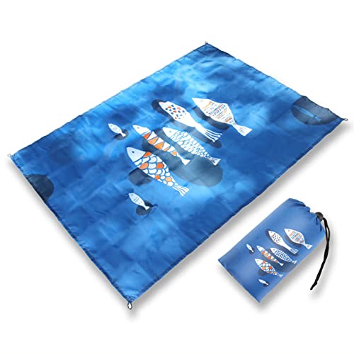 レジャーシート 1~2人用 クッションタイプ ダイカット型 防水 ピクニックマット 大判 厚手 折りたたみ コンパクト収納 携帯便利 軽量 遠足 運動会 お花見 ビーチ キャンプ アウトドア 魚