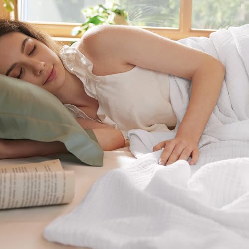 Bedsure 100% Cotton Muslin Blanket Queen Size for Bed - 4-Layer Breathable and Lightweight Thin Soft Summer Gauze Muslin Blankets for Adults, White, 90x90 Inches