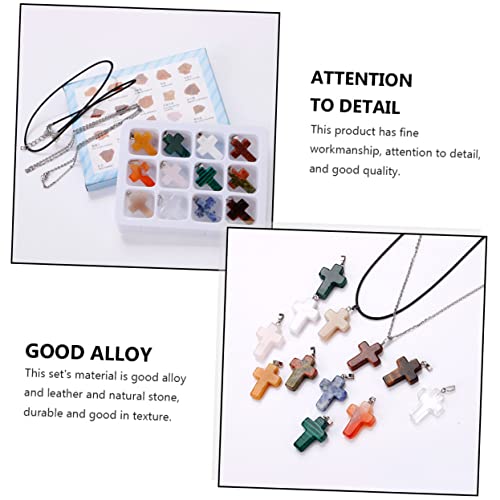 Kit de bijoux avec chaîne en or et pendentif fleur texturée - 2