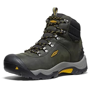best insulated hiking boots