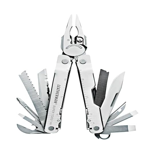 Leatherman Super Tool 300 - Multiherramienta de bricolaje, hecha en EE.UU. y con todas las navajas y herramientas de bloqueo en acero inoxidable con una funda de nylon, en negro