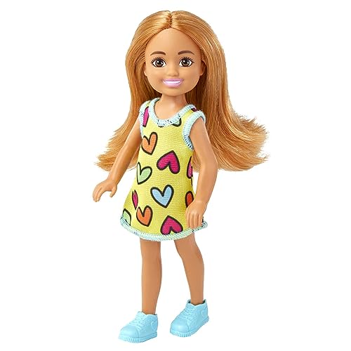 Muñeca Barbie Chelsea con vestido amarillo y zapatillas miniatura 3