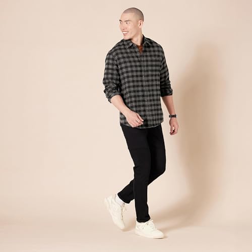Image of Amazon Essentials Men's Regular Fit Long-Sleeve Flannel Shirt, Soft Brushed Cotton, Lightweight yet Warm