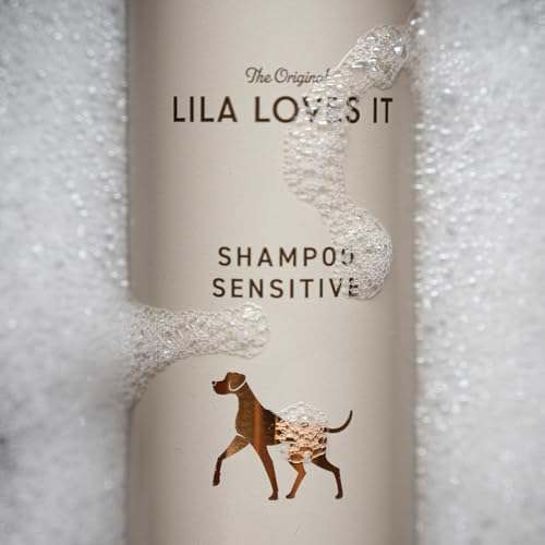 LILA LOVES IT Shampoo Sensitive für Hunde – Hundeshampoo mit Aloe Vera, Mandelöl, Ringelblume und Kamille, spendet Feuchtigkeit, wirkt beruhigend und rückfettend, 250 ml