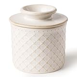 DOWAN Mantequera francesa para mostrador con agua, mantequillera de cerámica con tapa para encimera, soporte de mantequilla para mantequilla suave para untar y dejar en la encimera, relieve, blanco