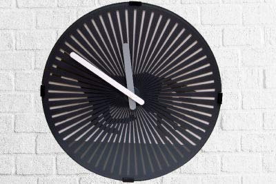 Horloge Cheval Faktum pour créer une ambiance nature dans la chambre