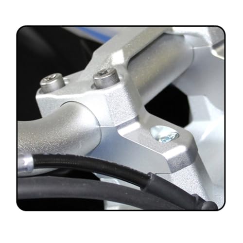 Abrazadera manillar F850GS para mejorar la postura y el confort en viajes largos de moto 4