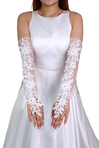 Guantes largos de encaje cómodos para lucir anillos en bodas 7