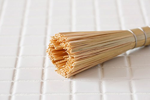 Image of KAGOYA Sasara Bamboo Brush for Frying Pans and Woks (4.7inch / with Strings) Scrub Brush