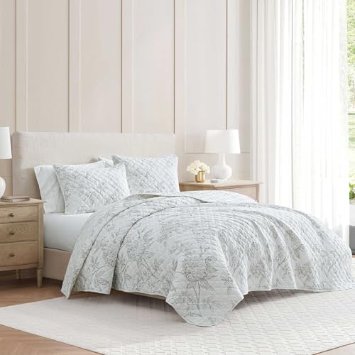 Image of Martha Stewart - King Quilt Set, 100% Cotton Reversible Bedding Set, Incredibly Soft Feel for Year Round Comfort, 3 Piece Bed Set with Matching Pillowcases (Vine Flora Green)